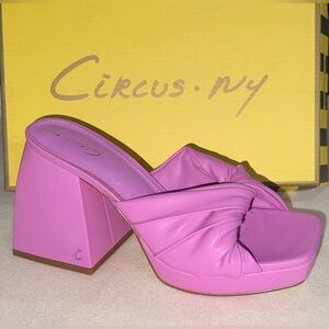 Circus NY by Sam Edelman Marianna Sandal, Fiji Flower, Women Size 7